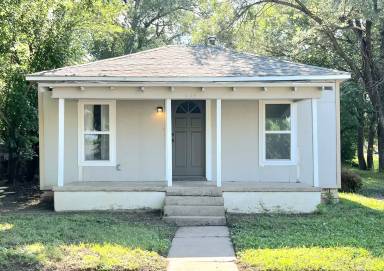 Main picture of 627 N Atchison St