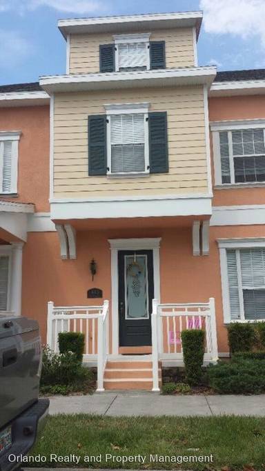 Main picture of 443 Old Farm Ln