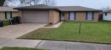 Main picture of 7422 Whisper Wind St