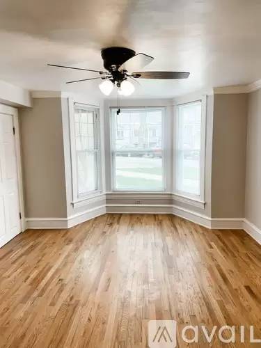 Main picture of 4422 N Keystone Ave