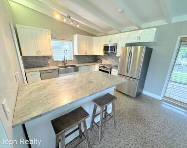 Main picture of 2624 Okeechobee Ln