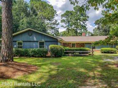 Main picture of 205 Wildwood Dr