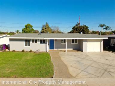 Main picture of 6829 E Almada St