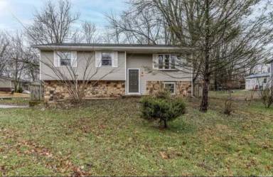 Main picture of 635 N Robin Dr