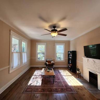 Main picture of 1219 Hickman Rd