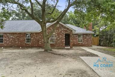 Main picture of 108 N Island View Ave