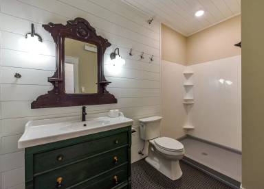 Main picture of 908 SE 15th St