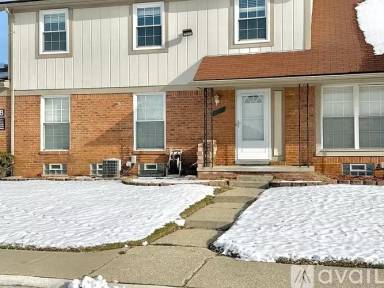 Main picture of 8841 Sunrise Dr