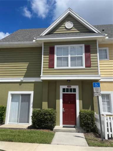 Main picture of 2600 Lodi Cir