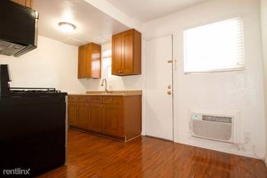 Main picture of 393 Adena St