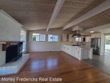 Main picture of 679 Knocknaboul Way