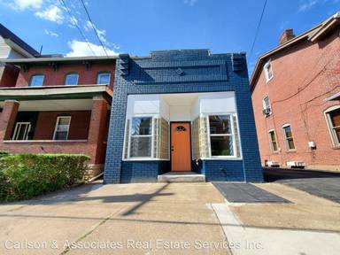 Main picture of 1718 Middle St