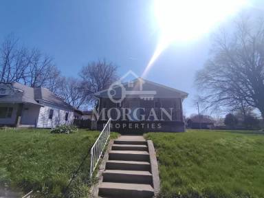 Main picture of 1225 W 5th St