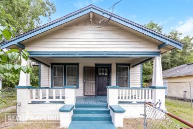 Main picture of 7117 Edge St