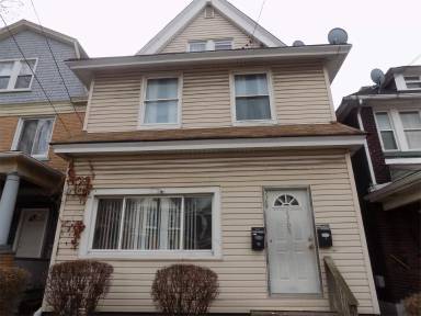 Main picture of 2308 Woodstock Ave