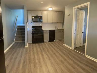 Main picture of 300 White Ave