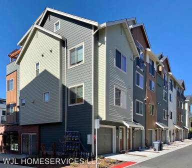 Main picture of 1406 159th Pl NE