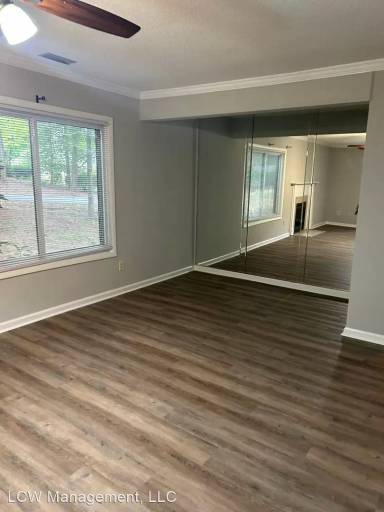 Main picture of 331 Lamplighter Cir
