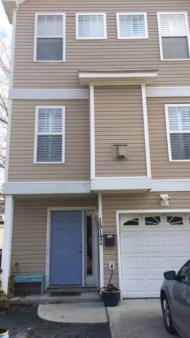 Main picture of 1517 Parks Ave