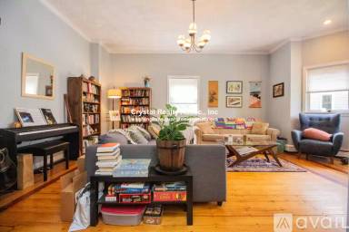 Main picture of 18 Davis Ave