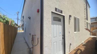 Main picture of 835 E 33rd St
