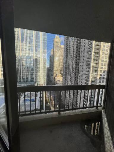 Main picture of 45 W Chicago Ave