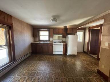 Main picture of 438 S Main St