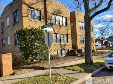 Main picture of 102 Illinois St