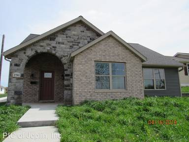 Main picture of 2701 S Pearl Ave