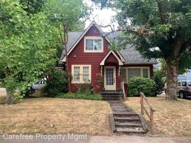 Main picture of 3106 SE 56th Ave