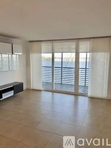 Main picture of 1175 NE Miami Gardens Dr