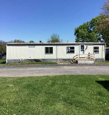 Main picture of 1085 Lincoln Way W