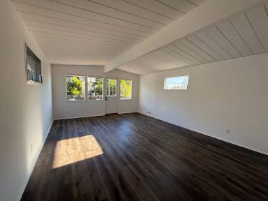 Main picture of 21 Palm Ave