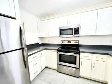 Main picture of 320 Peninsula Ave