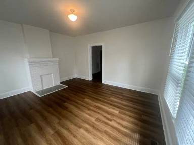 Main picture of 1 Fair St SW