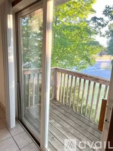 Main picture of 6501 Channel Rd NE