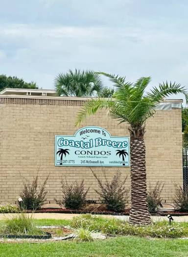 Main picture of McDonnell Square Condominiums