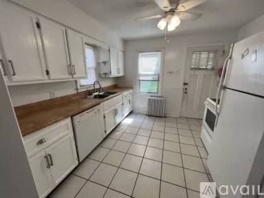 Main picture of 2867 Ardsley St