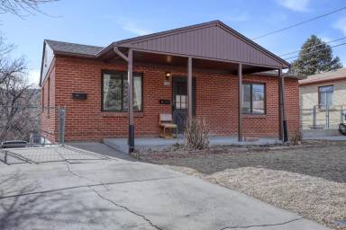Main picture of 208 N Ford St