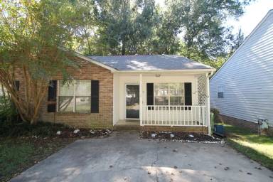 Main picture of 1100 Cherry Meadow Ln