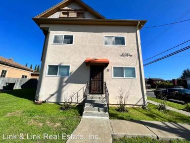 Main picture of 558 Grant St