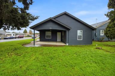 Main picture of 3650 Brooks Ave NE