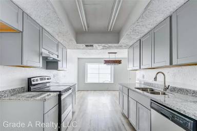 Main picture of 6533 S Briar Bayou Dr