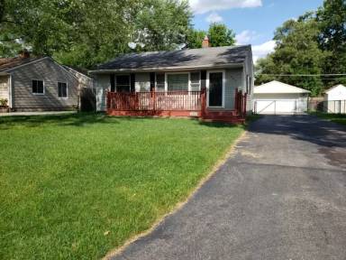 Main picture of 465 Rivard Blvd