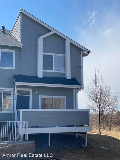 Main picture of 1021 S Walden Way