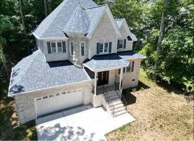 Main picture of 3100 Stratford Ct