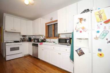 Main picture of 920 N Paulina St