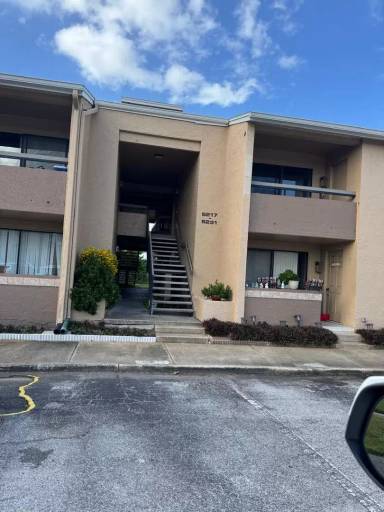 Main picture of 5225 Vineland Rd
