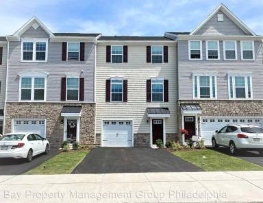 Main picture of 125 Arbor Blvd