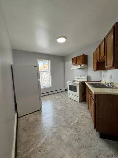 Main picture of 34 N Earl St